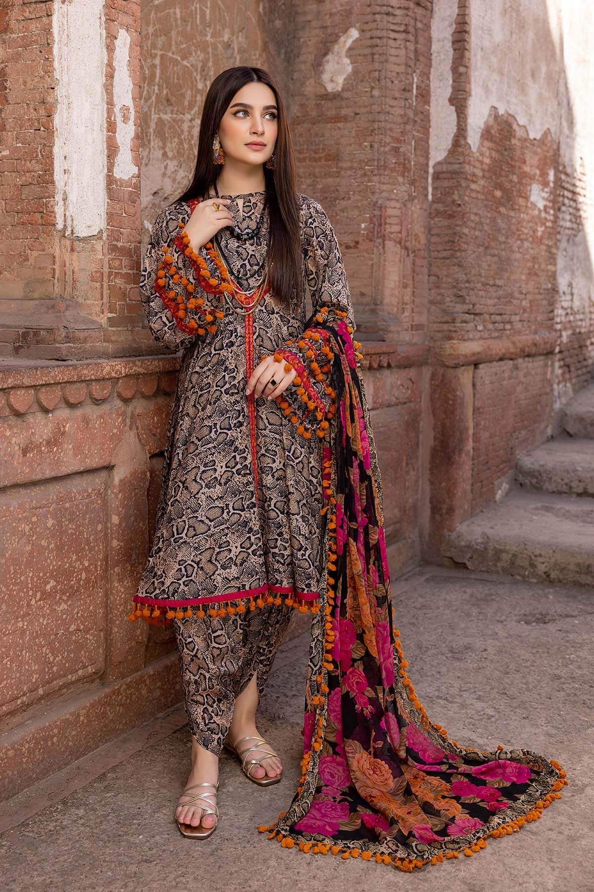 3 Piece Unstitched Embroidered Lawn Suit With Printed Premium Organza apparelfiesta